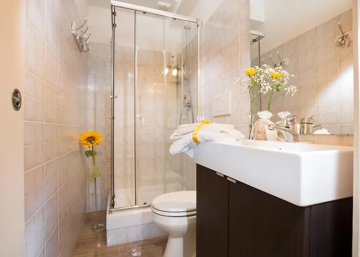 Bed & Breakfast All'ombra Di San Pietro 4*