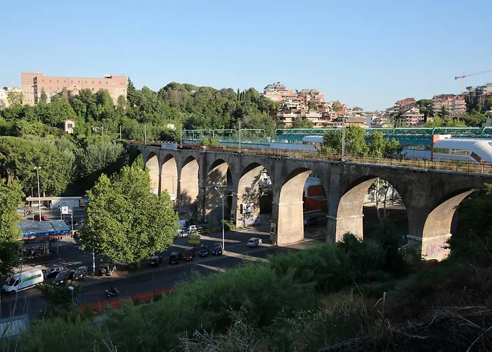 All'ombra Di San Pietro 4*